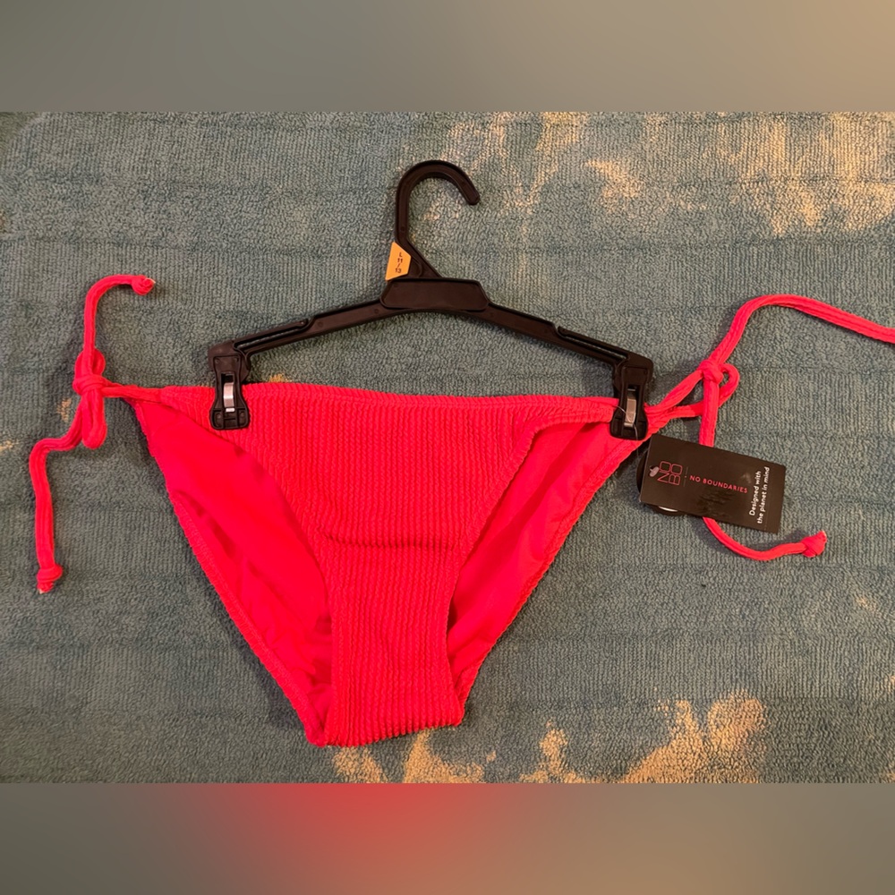 Pink Ribbed Bikini with Adjustable Straps - Picture 2 of 4